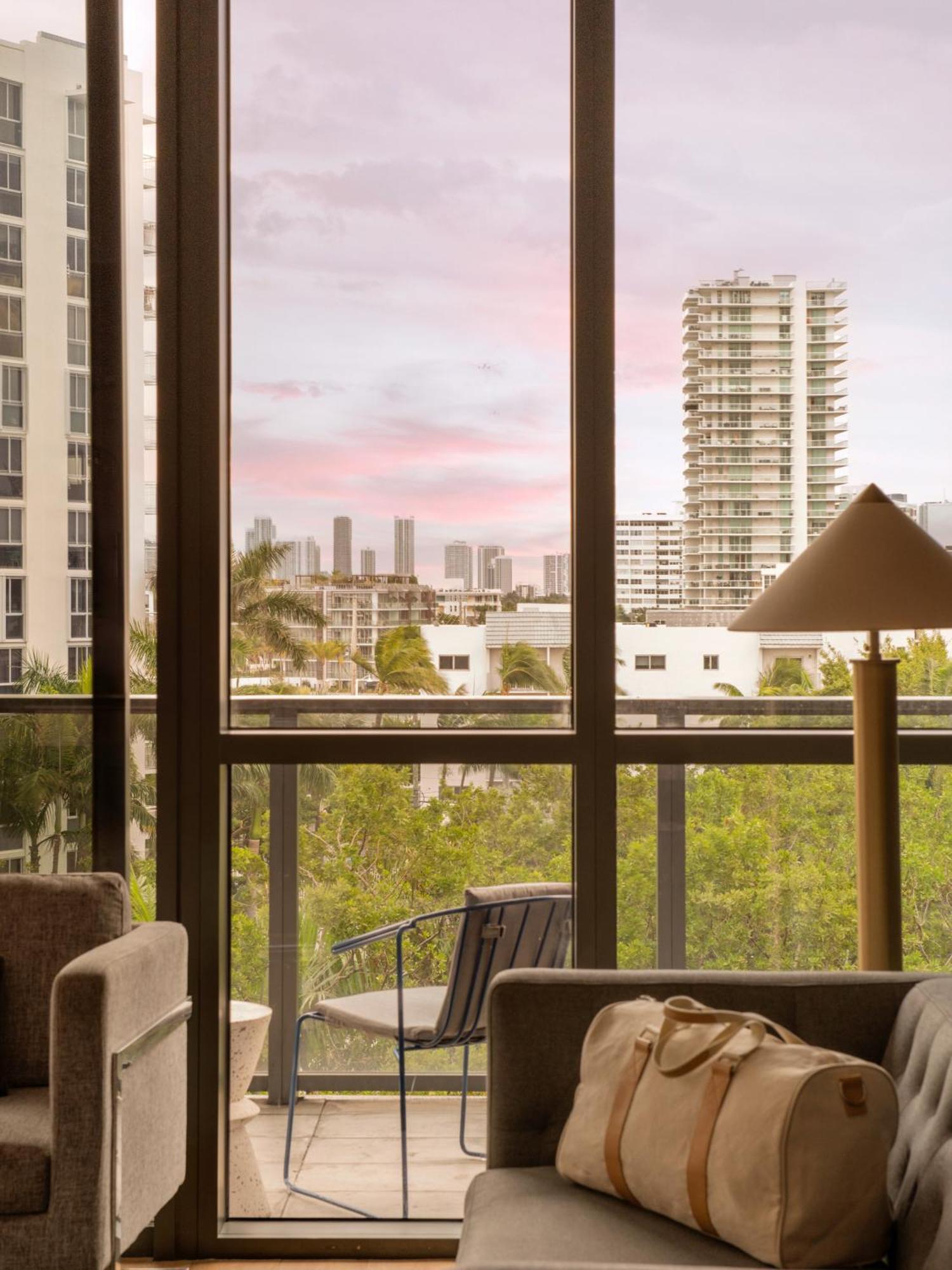 Sonder By Marriott Bonvoy 17West Apartments Miami Beach Bagian luar foto